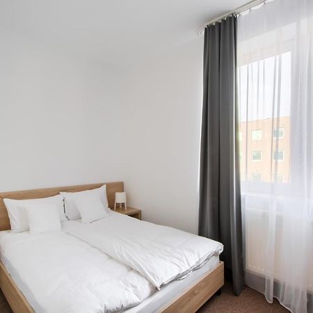 Patra Bed & Breakfast วอร์ซอ ภายนอก รูปภาพ
