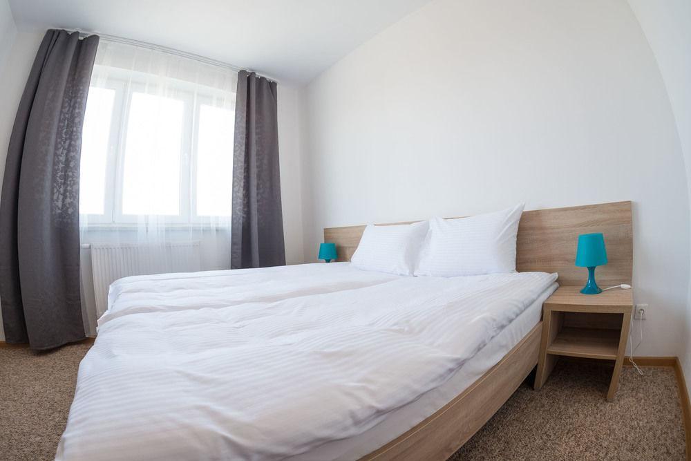 Patra Bed & Breakfast วอร์ซอ ภายนอก รูปภาพ